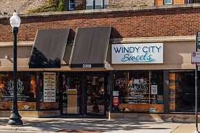 Newly Decorated 1BR 1BA Apt in Lake View