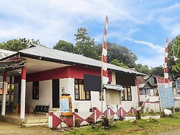 OYO Homes 91101 Homesstay Desa Wisata Marinsow Near Gereja Pantekosta 