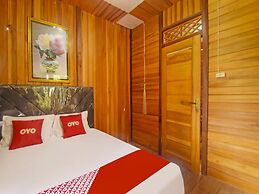 OYO Homes 91101 Homesstay Desa Wisata Marinsow Near Gereja Pantekosta 