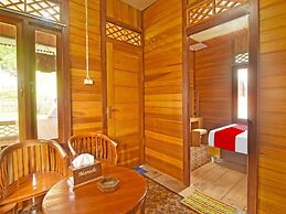 OYO Homes 91101 Homesstay Desa Wisata Marinsow Near Gereja Pantekosta 