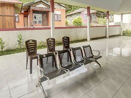 OYO Homes 91101 Homesstay Desa Wisata Marinsow Near Gereja Pantekosta 