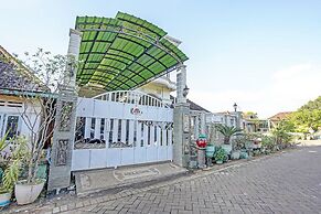 OYO Homes 91142 Desa Wisata Alam Gosari (wagos)