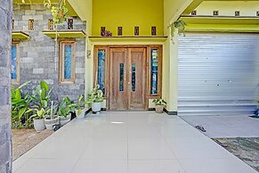 OYO Homes 91142 Desa Wisata Alam Gosari (wagos)