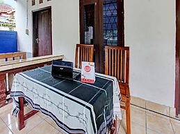 SPOT ON 91982 Dani HomestayNearSesaot Lodge