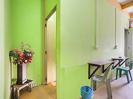 OYO 91882 Bilqis Homestay NearThe Hot River, Dog Run