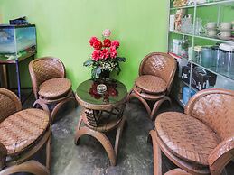 OYO 91882 Bilqis Homestay NearThe Hot River, Dog Run