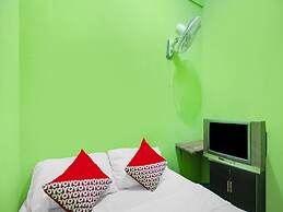 OYO 91882 Bilqis Homestay NearThe Hot River, Dog Run