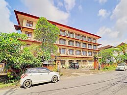 Super OYO 91870 Warna Kedaton