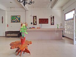 Super OYO 91870 Warna Kedaton