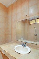 Super OYO 91870 Warna Kedaton