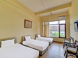 Super OYO 91870 Warna Kedaton