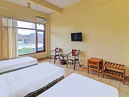 Super OYO 91870 Warna Kedaton