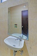 Super OYO 91870 Warna Kedaton