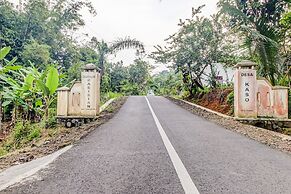 OYO Homes 91124 Desa Wisata Kaso Near Kantor Kepala Desa Kaso