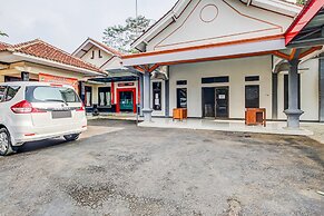 OYO Homes 91124 Desa Wisata Kaso Near Kantor Kepala Desa Kaso