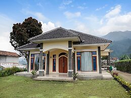 OYO Homes 91156 Eco Tourism Big Farmer Desa Kertawangi Syariah