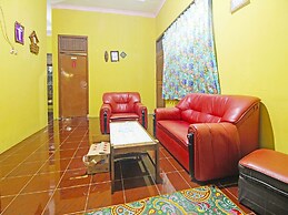 OYO Homes 91149 Desa Wisata NangelasariNearPasir Tulang