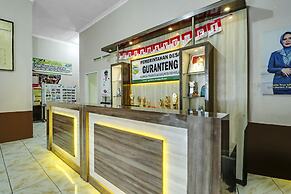 OYO Homes 90956 Desa Wisata Guranteng