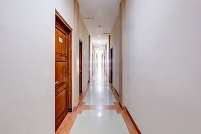 OYO Flagship Tembok Batu Residence