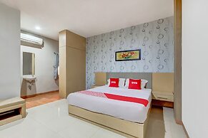 OYO Flagship Tembok Batu Residence
