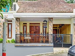OYO Homes 91067 Desa Wisata Santanamekar