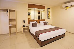 Super OYO Townhouse OAK Hotel Fiducia Serpong