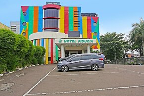 Super OYO Townhouse OAK Hotel Fiducia Serpong