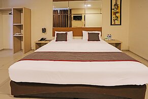 Super OYO Townhouse OAK Hotel Fiducia Serpong