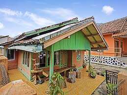 OYO Homes 91128 Desa Wisata Lebakmuncang Ciwidey Syariah