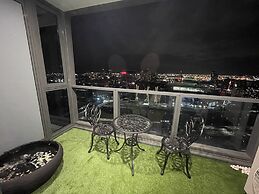 Luxury 2B2B Well Furnished Spectacular View