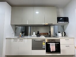Luxury 2B2B Well Furnished Spectacular View