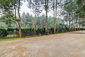 OYO Homes 90849 Cibeunying Homestay Cibodas Maribaya