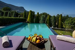 Luxury Villa Golden Crest with pool