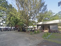 OYO 91246 Pulisan Ekowisata Homestay Near Wisata Pantai Desa Pulisan (