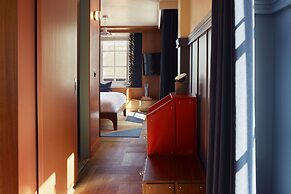 The Hoxton, Lloyd Amsterdam