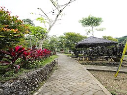 OYO Homes 91134 Desa Wisata Tebing Lingga