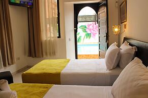 MAJOREL PEARL  Restaurant Piscine SPA