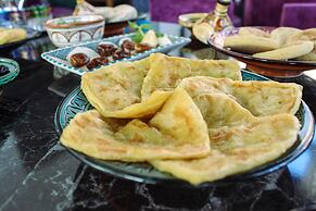 MAJOREL PEARL  Restaurant Piscine SPA