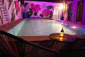 MAJOREL PEARL  Restaurant Piscine SPA