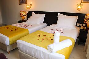 MAJOREL PEARL  Restaurant Piscine SPA