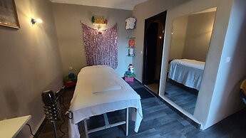 MAJOREL PEARL  Restaurant Piscine SPA