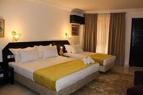 MAJOREL PEARL  Restaurant Piscine SPA