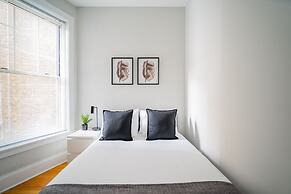 2BR Apt in Lively Ngbrhood Wrigley Field