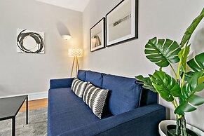 Cool 2BR Wrigleyville close to Fun City