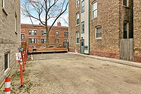 Cool 2BR Wrigleyville close to Fun City
