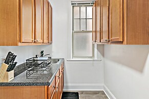 Cool 2BR Wrigleyville close to Fun City