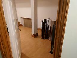 Fully Detached Cottage House Loddington Kettering