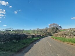 Fully Detached Cottage House Loddington Kettering