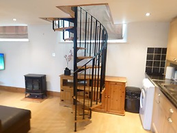 Fully Detached Cottage House Loddington Kettering