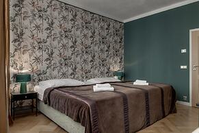 Louren - The Bridge Inn